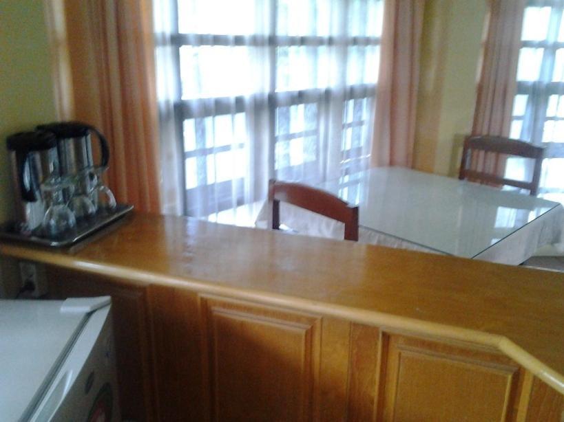 Sapadia Hotel And Cottage Parapat Quarto foto